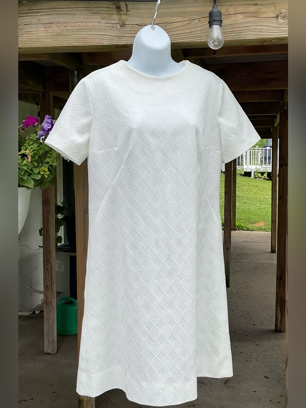 Vintage 70s Handmade White Textured Jacquard Shift Dress Mod Bride Cottagecore M